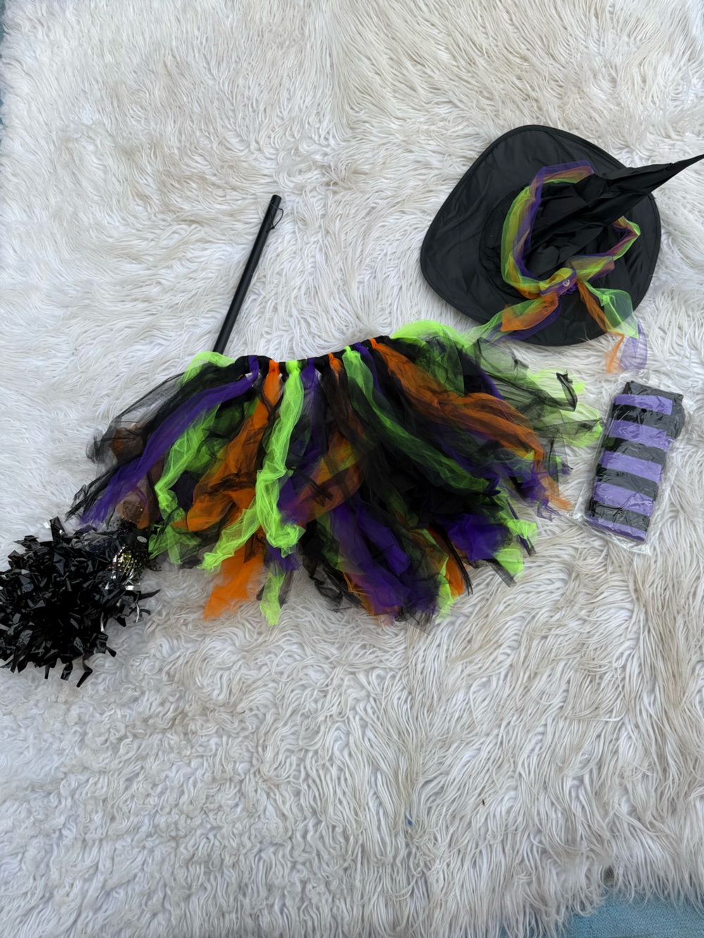 Kids witch costume (A3)